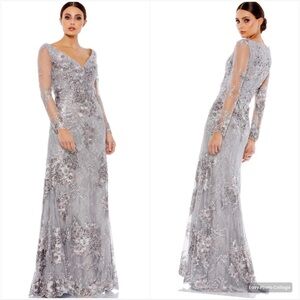 NWT Mac Duggal Embellished Long Sleeve V Neck Gown